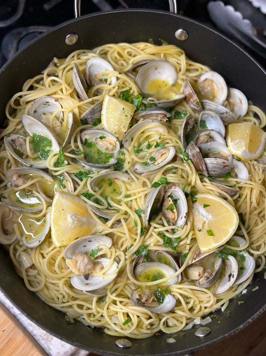 Lemon White Wine Spaghetti and Clams